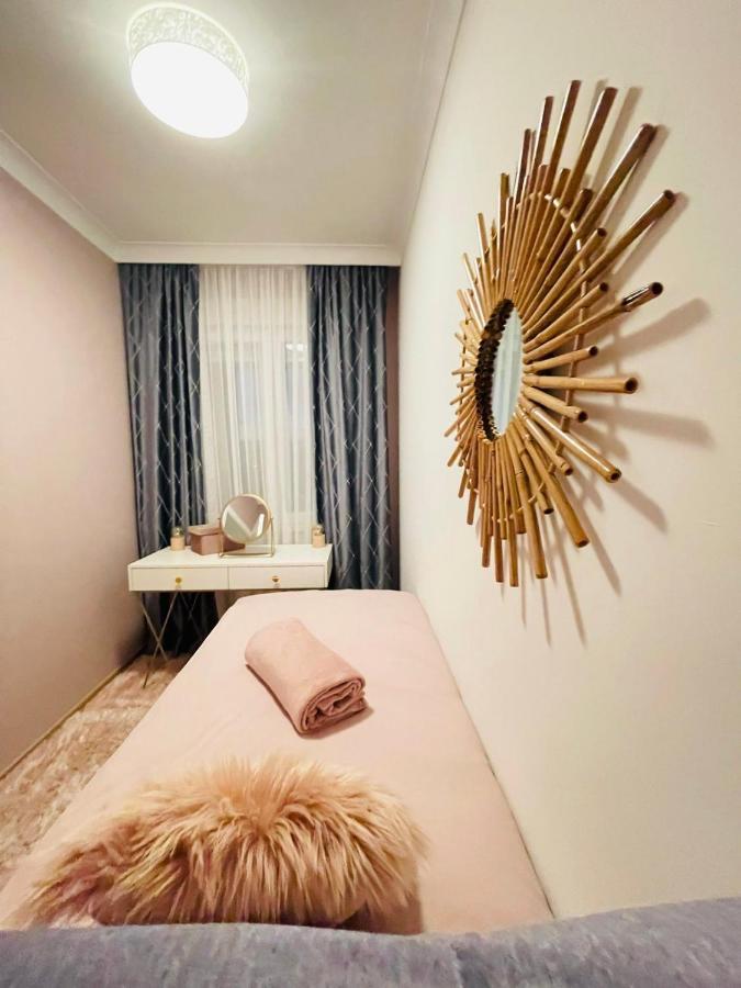 Апартаменти Stan Na Dan "Apartman Purple" Баня-Лука Екстер'єр фото