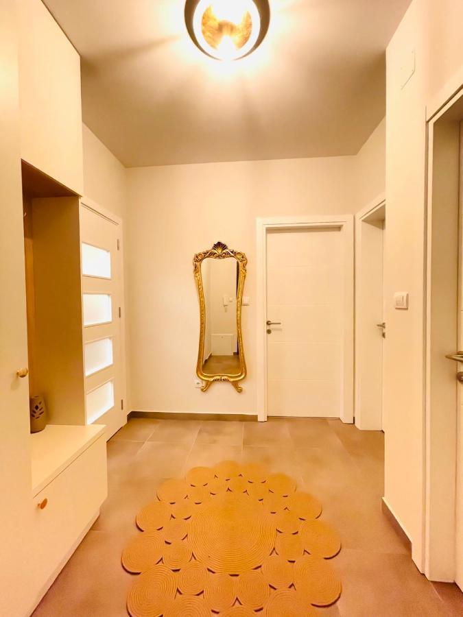 Апартаменти Stan Na Dan "Apartman Purple" Баня-Лука Екстер'єр фото