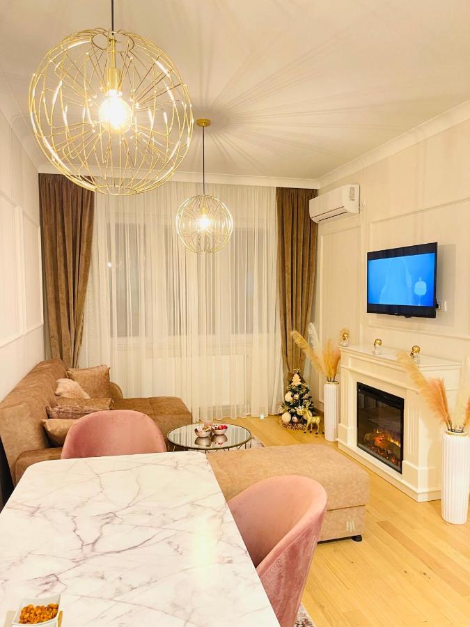 Апартаменти Stan Na Dan "Apartman Purple" Баня-Лука Екстер'єр фото