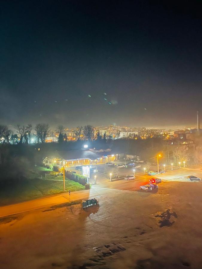 Апартаменти Stan Na Dan "Apartman Purple" Баня-Лука Екстер'єр фото